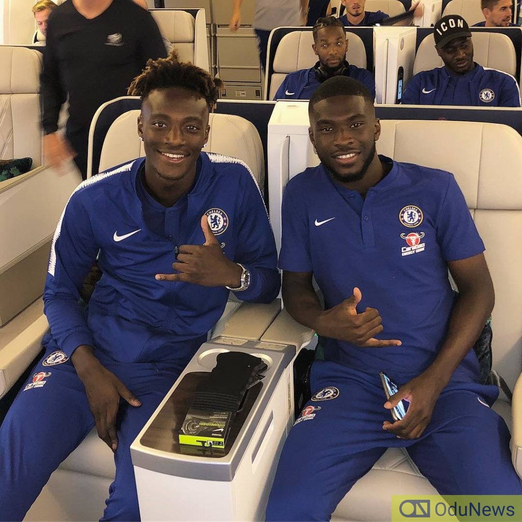 Davido Chills Out With Chelsea's Tammy Abraham & Fikayo Tomori [PHOTO]  