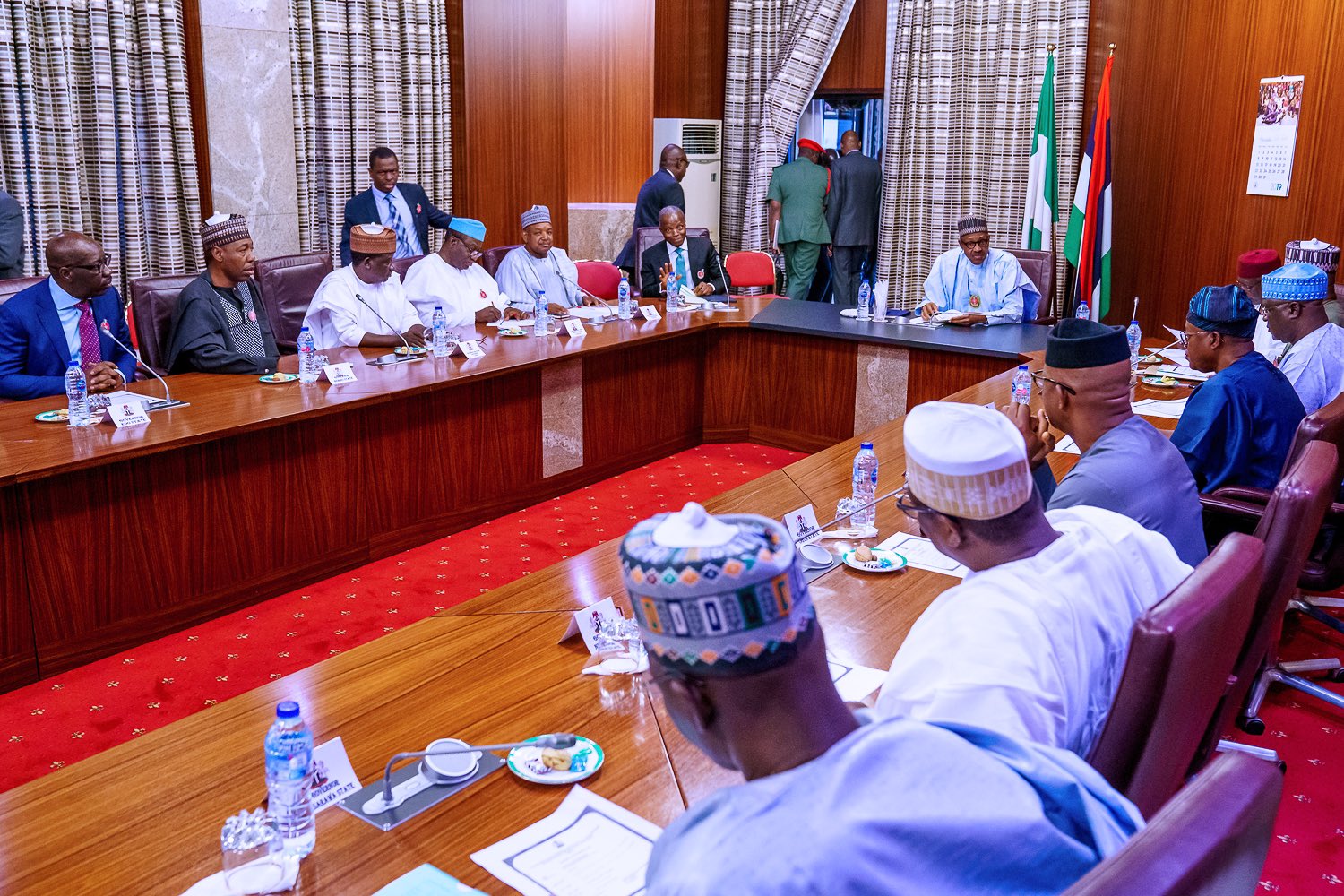 Buhari, APC Governors Meet Over Redesigned Naira Notes  