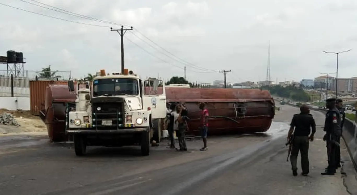 Fire Erupts As Fuel-Laden Tanker Falls At Otedola Bridge  