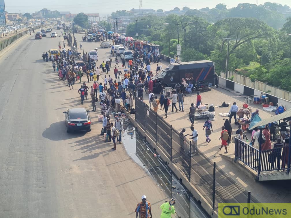 Commuters Stranded As Commercial Bus Drivers Begin Strike In Lagos  