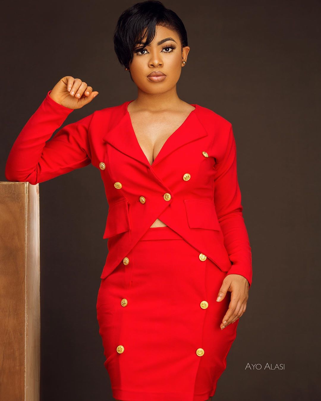 BBNaija Reality Star, Nina Ivy Celebrates 1.8 Million Followers On Instagram