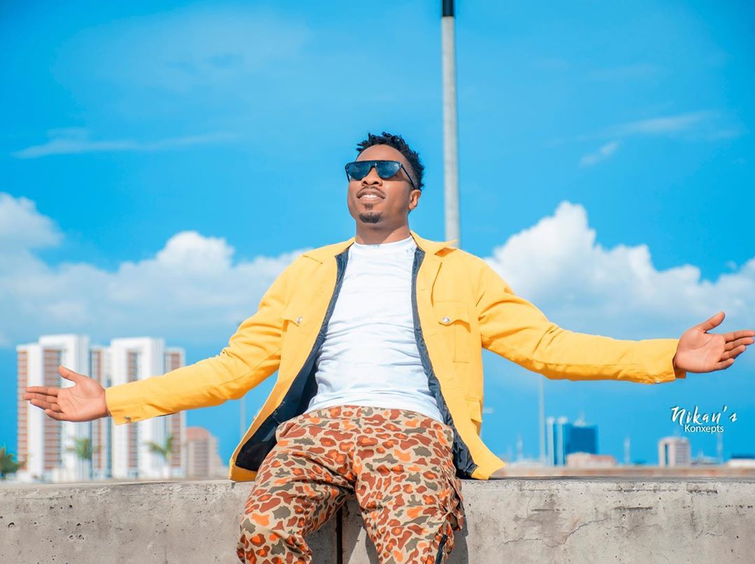 South African Ladies Shower BBnaija’s Ike With Expensive Gifts, See Video