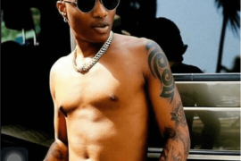 Wizkid Show Off His Diamond Jewelry Collections