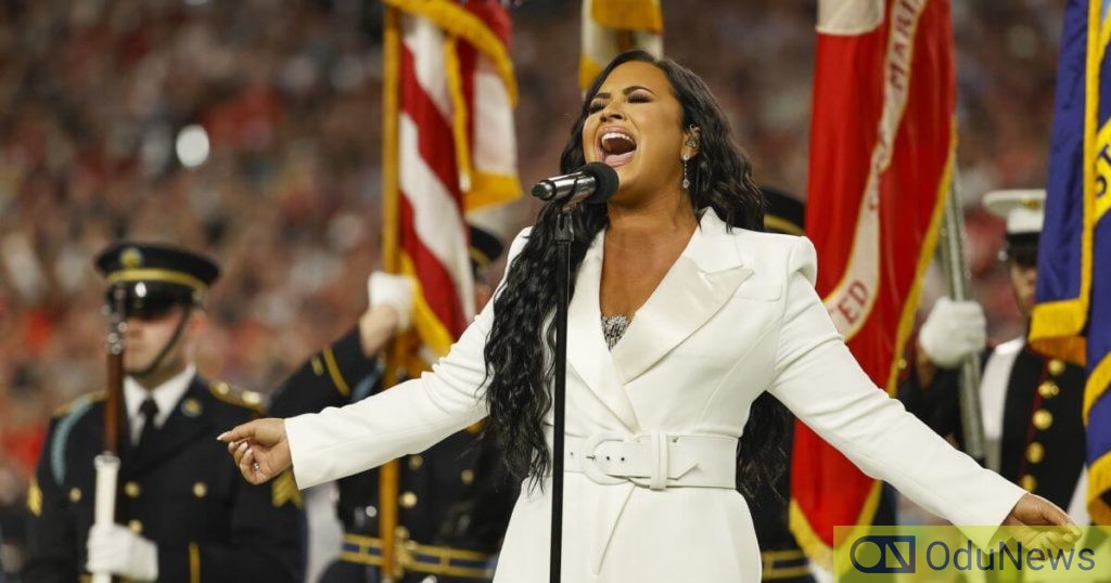 Jay-Z Reveals Why He & Beyonce Sat Down During National Anthem At Super Bowl  