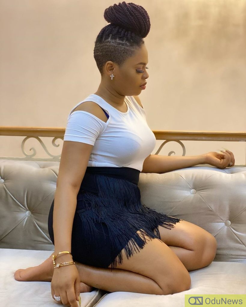 Singer Chidinma Ekile Spotted Wearing A Ring. Is She Married?  