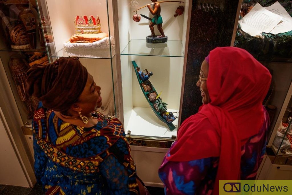 [PHOTOS] Aisha Buhari, Patience Jonathan Meet In Aso Rock  