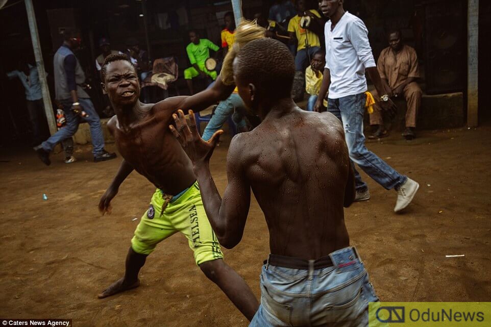 See The Moment Two Warri Boys Show Some Amazing Fighting Skills [VIDEO]
