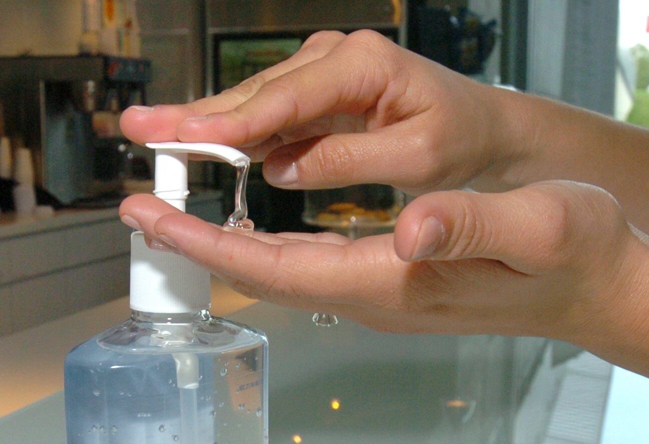 Asian Woman ‘Dragged’ Out Of Supermarket For Refusing to Use Hand Sanitizer [VIDEO]