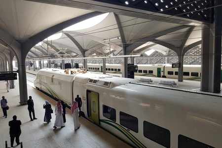 Coronavirus: Saudi Arabia Bans Public Transportation To Prevent Spread