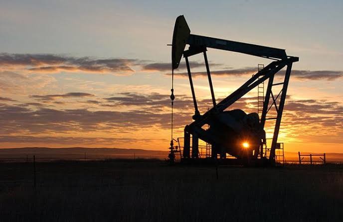 Oil Price Falls To $22, Lowest in 18 Years  