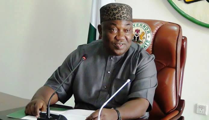 [VIDEO] Enugu Governor, Ifeanyi Ugwuanyi Celebrates Birthday With Massive Crowd Amidst Coronavirus