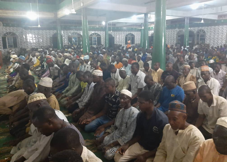 Lockdown: Worshippers At Agege Central Mosque Attack Security Officials  