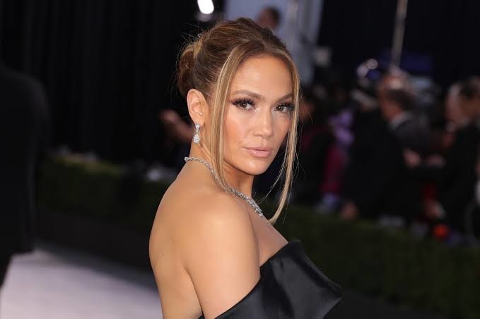 Photographer Sues Jennifer Lopez Over Instagram Picture  