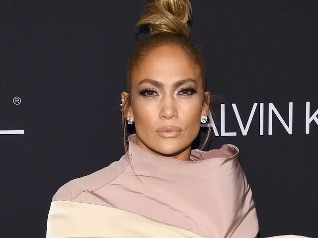 Photographer Sues Jennifer Lopez Over Instagram Picture  