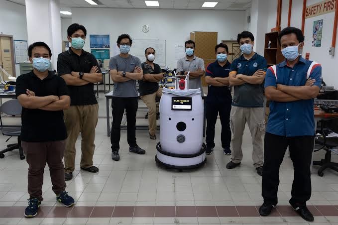 COVID-19: Scientists In Malaysia Build Robot To Treat Patients  