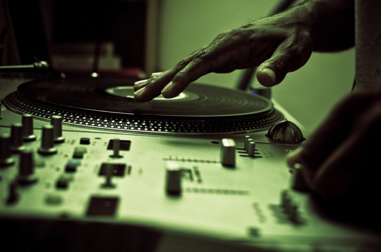 Nigerian DJs : We Are Dying Of Hunger Over Ban On Parties, Night Clubs