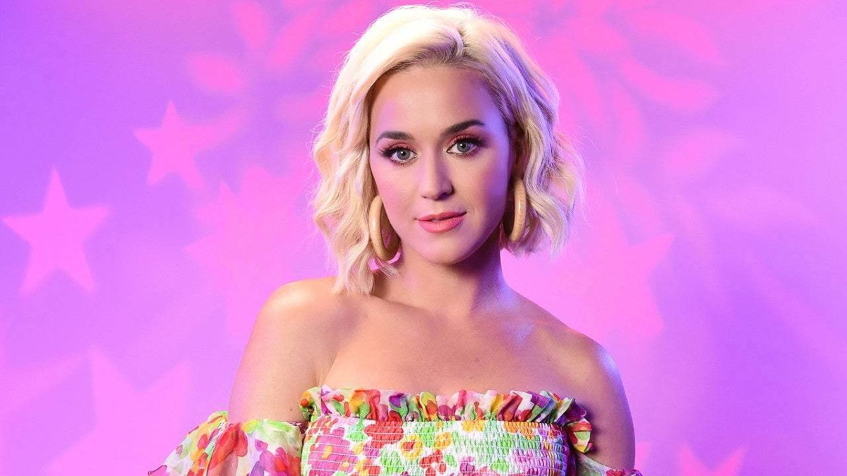 Katy Perry’s Unborn Child Gives Her Middle Finger In Ultrasound Video