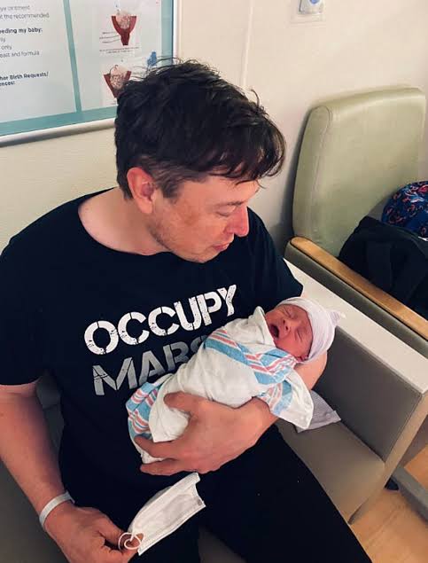 X Æ A-12: Elon Musk & Partner Grimes Change Son's Name