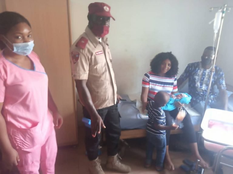 FRSC Officials Drive Pregnant Woman To Hospital After She Went Into Labour While Driving