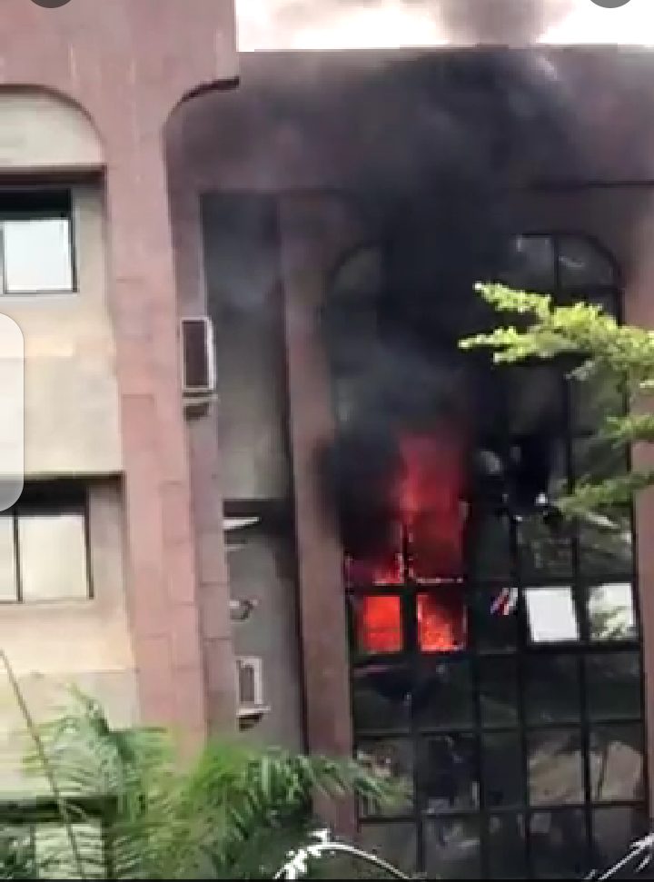 BREAKING: Fire Guts NIPOST Headquarters In Abuja [VIDEO]
