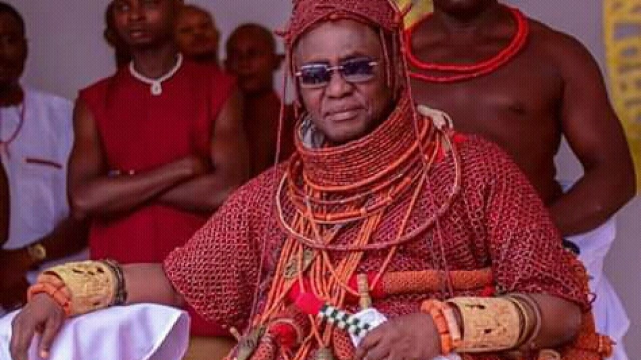 Oshiomhole Vs Obaseki: Godfatherism Is Evil – Oba Of Benin
