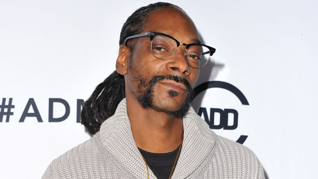 Snoop Dogg to Carry Paris Olympic Flame in Final Stretch  