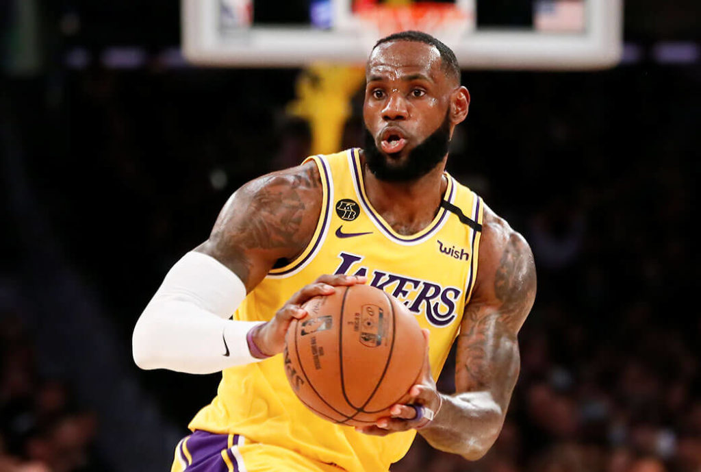LeBron James to Stay with Lakers in New $104 Million Deal