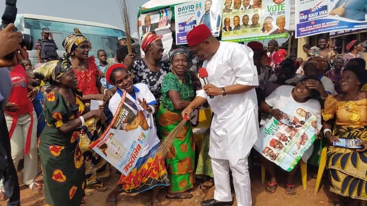 Orji Kalu Receives Hero's Welcome In Abia After Stint In Jail