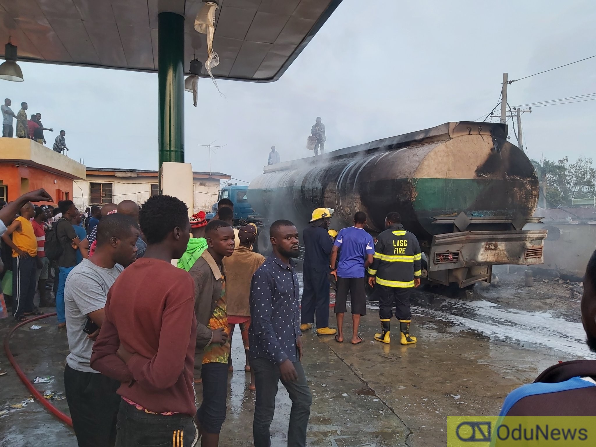 BREAKING: Explosion As Fire Guts Filling Station On Ajayi Road, Ogba