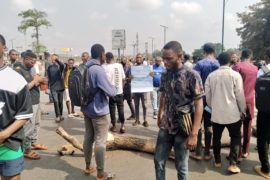ASUU Strike: Protests Rock Ondo, Oyo, Ogun As Students Block Highways [PHOTOS]  