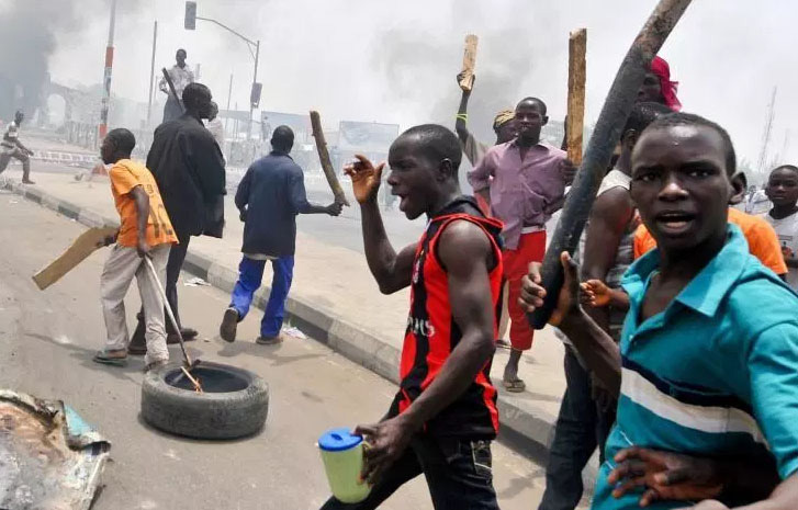 JUST IN: Violence Erupts In Bauchi As Irate Youths Attack Pastor Over Alleged Blasphemy