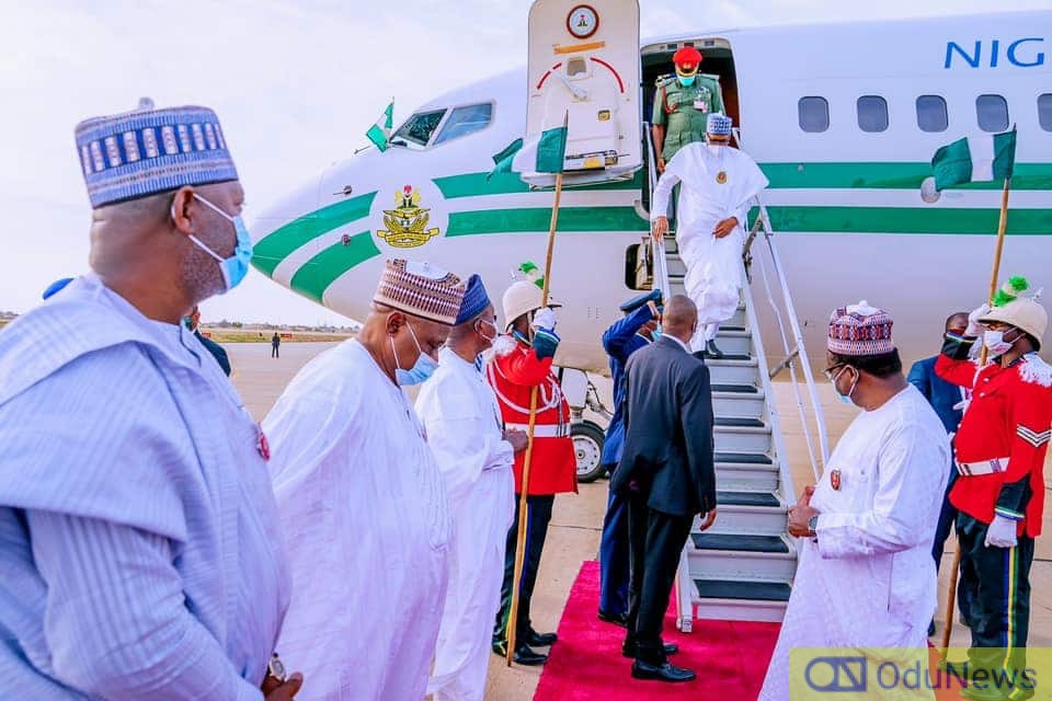 BREAKING: Buhari Lands Abuja As APC Presidential Primary Tussle Thickens  