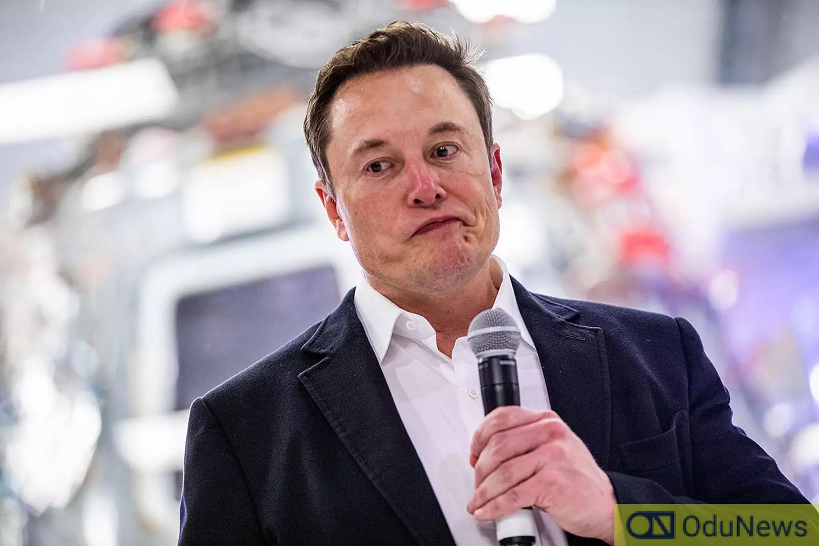 Elon Musk Threatens To Cut Ukraine’s Starlink Internet Funding  