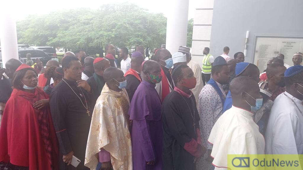Reactions As APC Hires 'Fake Bishops' To Shettima's Unveiling  
