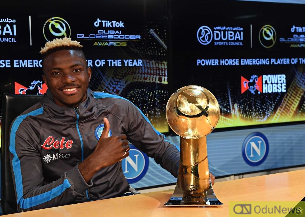 Osimhen Gets Globe Soccer Award Trophy  