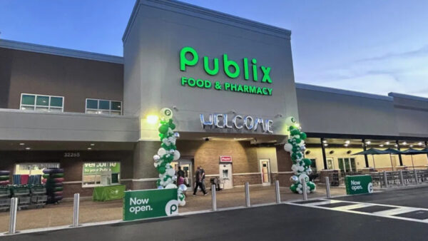 Are Grocery Stores Open on July 4th? Publix, Walmart, and More Holiday Hours