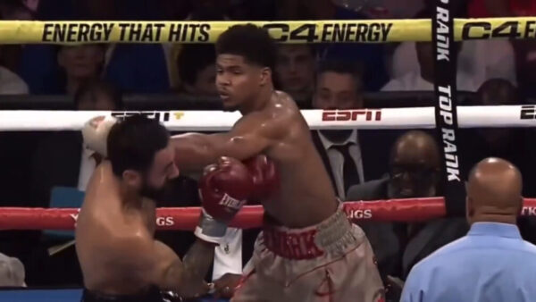 Stevenson Defends WBC Title, Faces Boos from Hometown Crowd