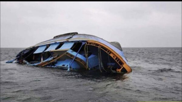 Over 150 Rescued as Boat Carrying 300 Passengers Capsizes on River Niger