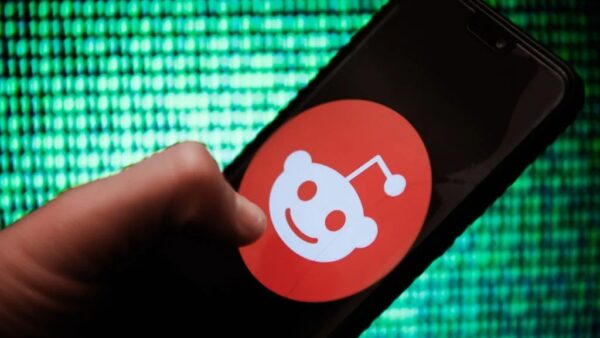 Reddit Outage Leaves Thousands of Users Frustrated as Site Shows “No Healthy Upstream” Error