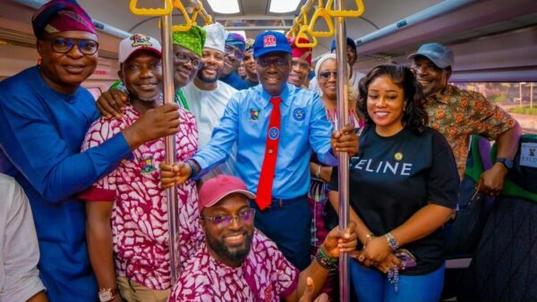 Lagos Red Rail Line Begins Operations, to Transport 500,000 Passengers Daily