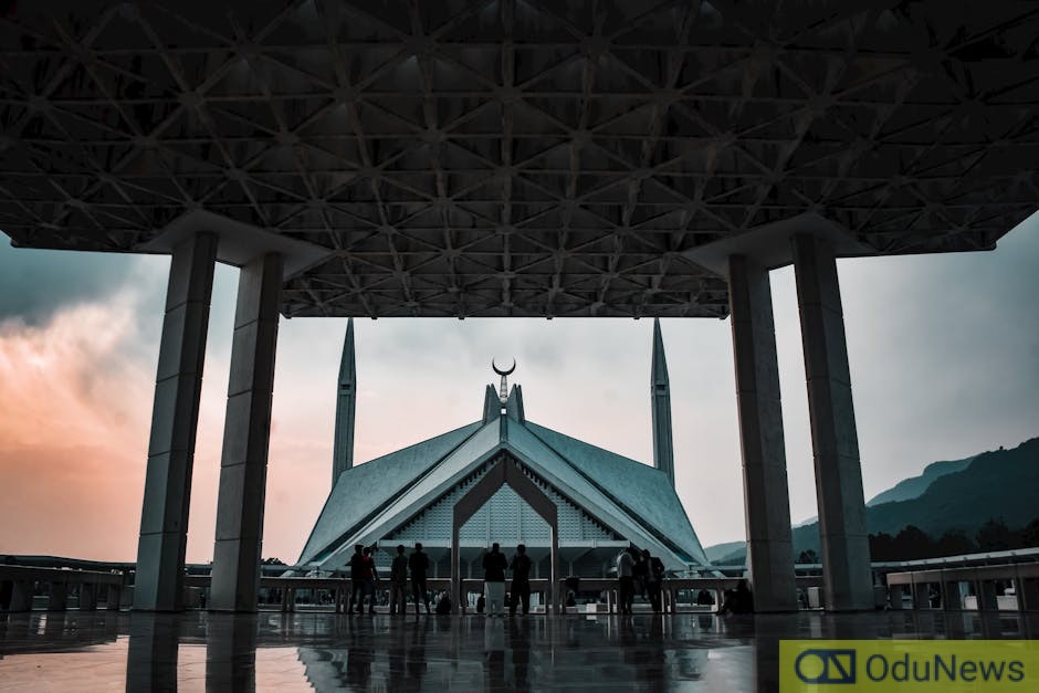 US Official Denies Agreement to Unfreeze Iran Assets in Qatar