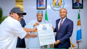 Enugu Governor Mbah wins health workers’ award for healthcare investment