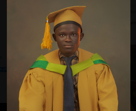 university graduation ceremony celebration award