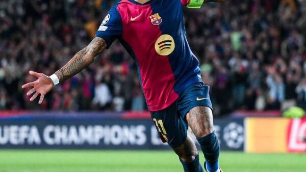 Barcelona edges closer to La Liga title as Raphinha returns from injury