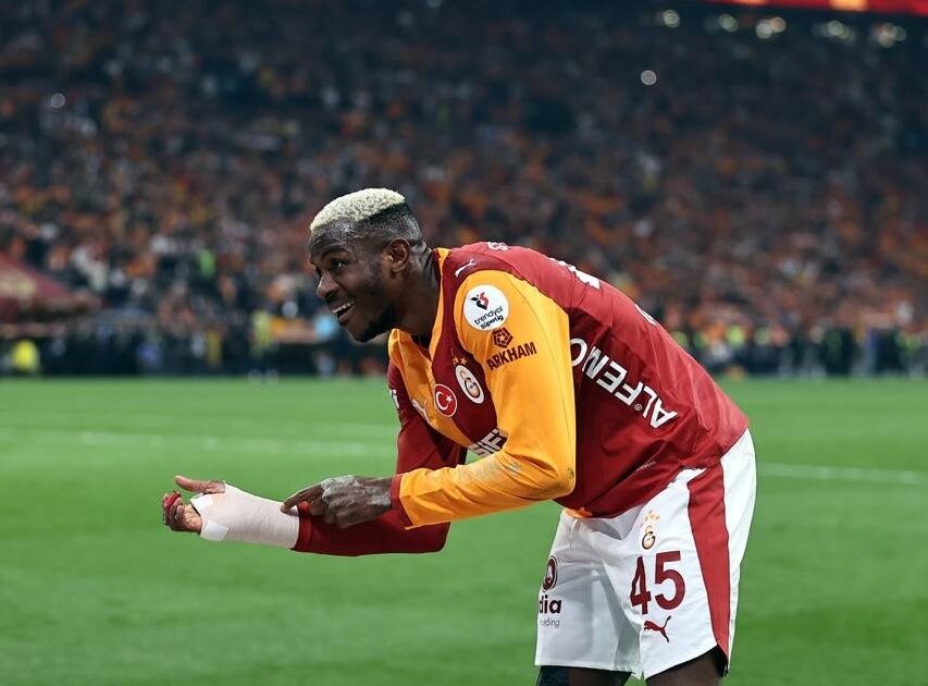 footballer striker jersey number celebration
