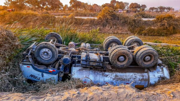 Health workers die in motor crash returning from May Day rally