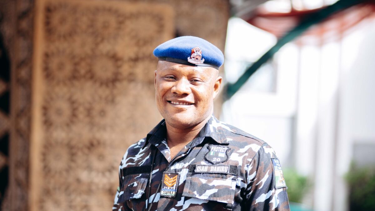 Nigeria security checkpoint police
