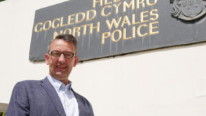 Welsh police chiefs face MPs over plan to abolish their posts